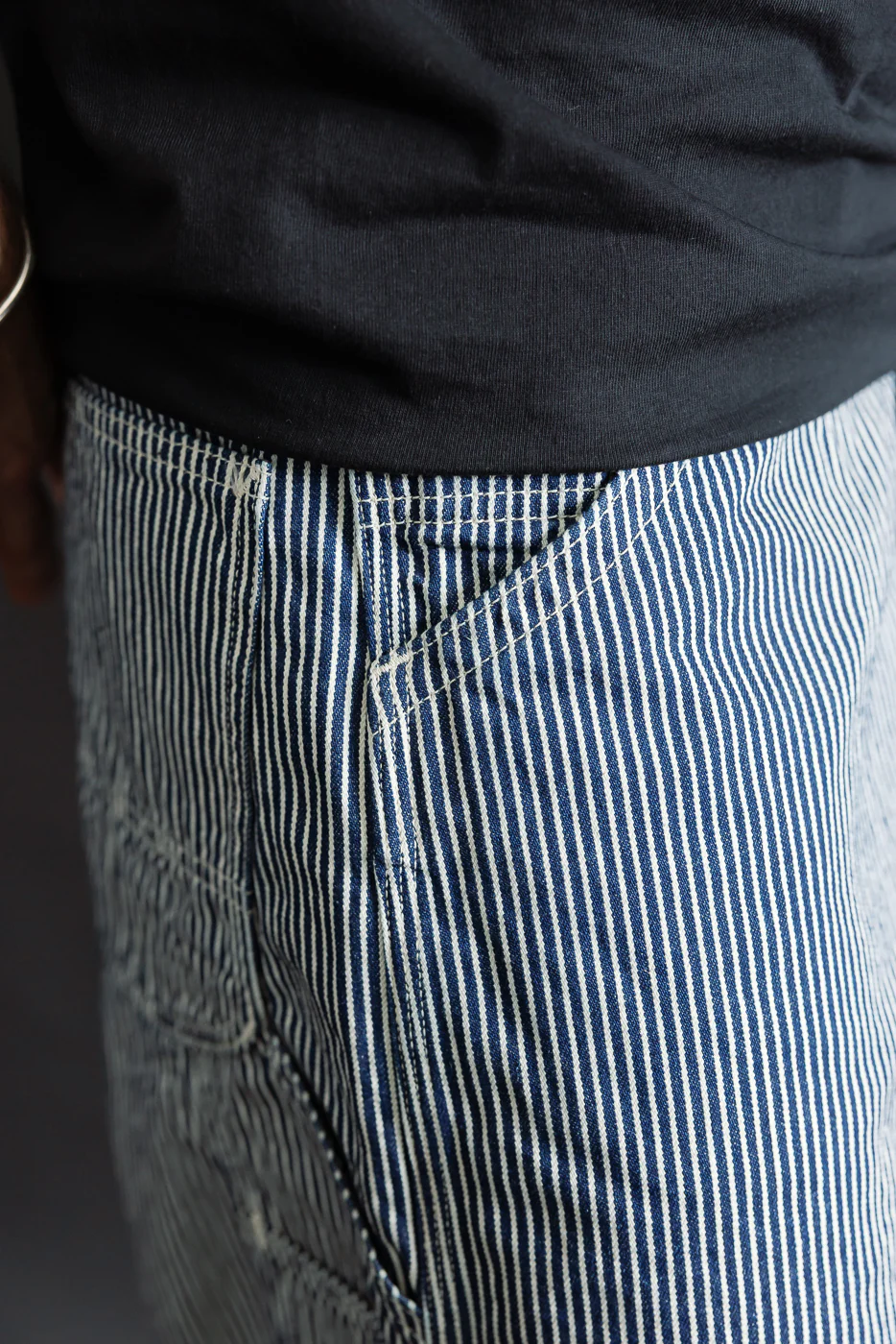 01-5126-181 - 30s Hickory Painter's Pants Wide Fit - Indigo, Ecru - Image 16