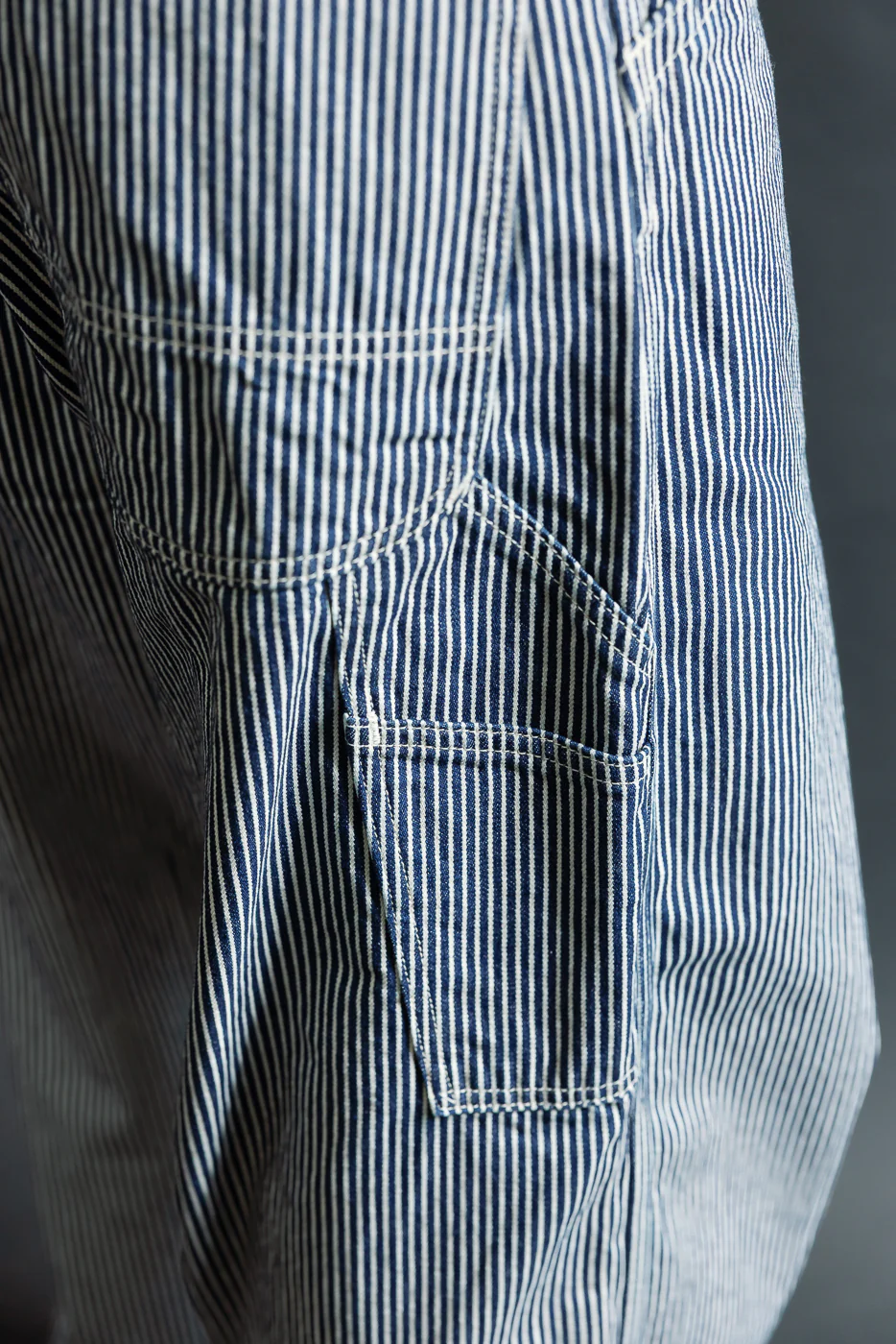 01-5126-181 - 30s Hickory Painter's Pants Wide Fit - Indigo, Ecru - Image 17