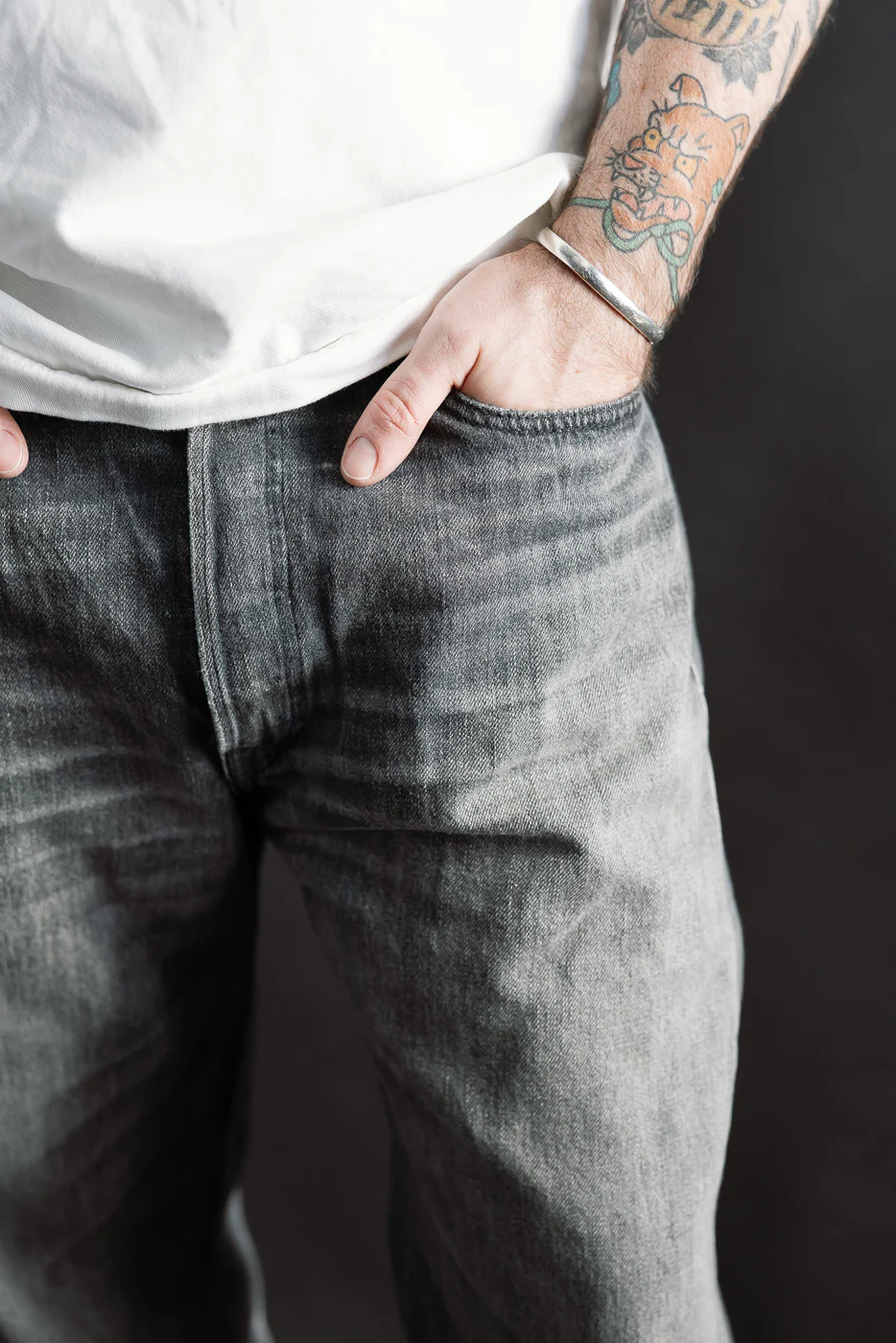 0105BKSSHW - 11.5oz "Super Smooth" Black Selvedge Denim Dartford Jeans - Wide Fit - Image 16