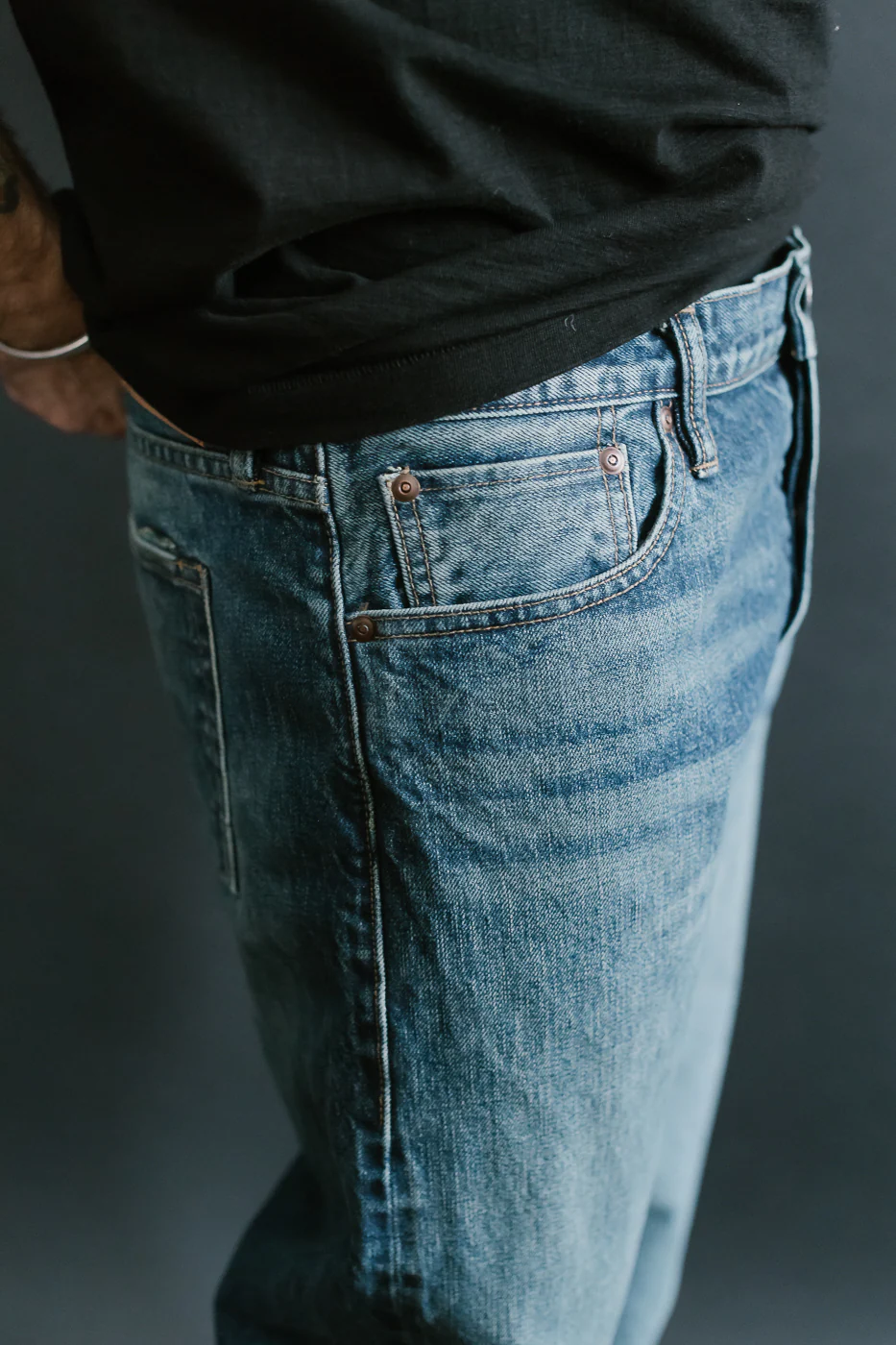 15oz - Vintage Washed Selvedge Stanton Pant - Medium Indigo - Image 18