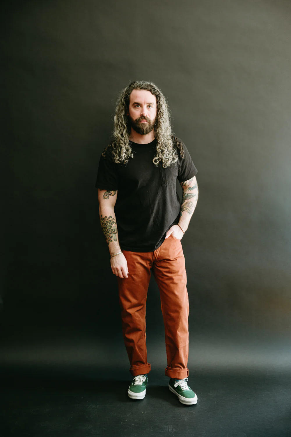 1852S - "Amami Dorozome" Relaxed Tapered Mud Dyed Eastern Jeans - Brown - Image 7