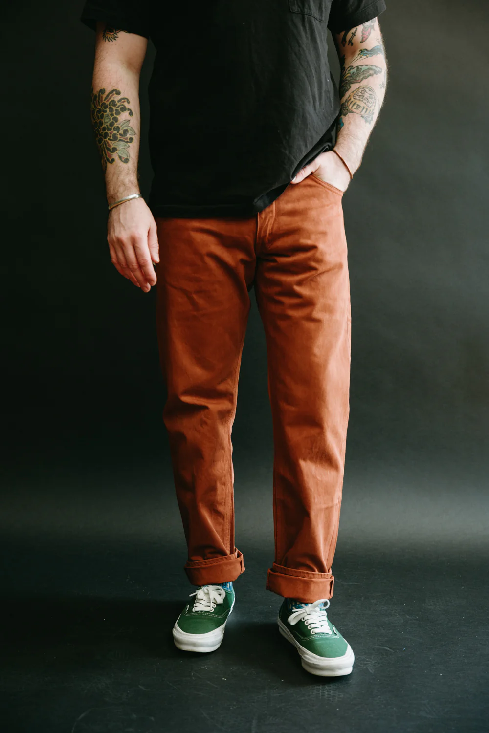 1852S - "Amami Dorozome" Relaxed Tapered Mud Dyed Eastern Jeans - Brown - Image 8