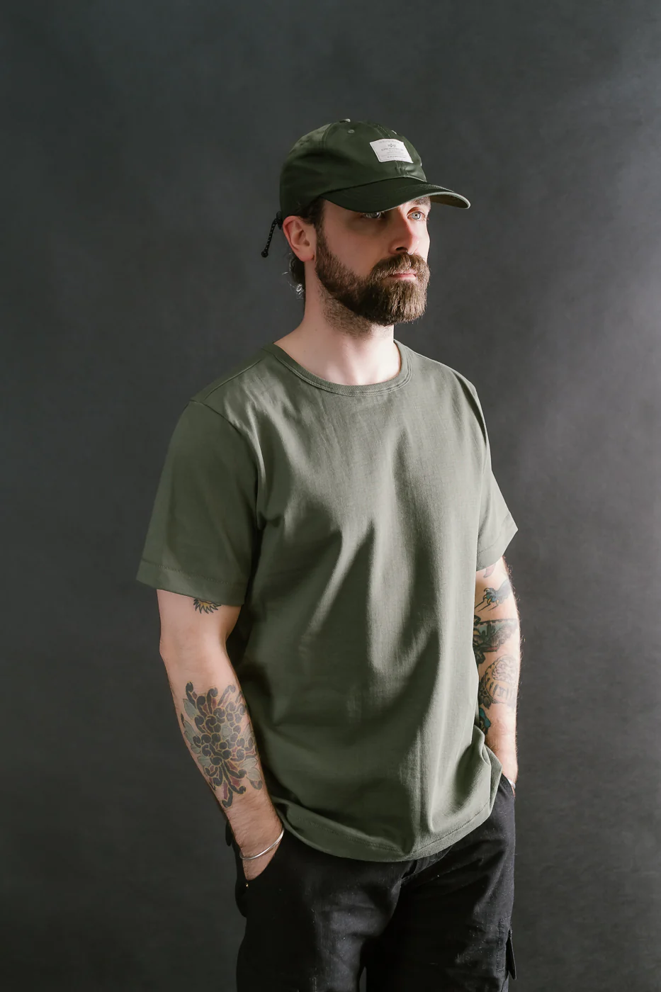 215.40 - 7.2oz Loopwheeled T-Shirt Classic Fit - Army - Image 10