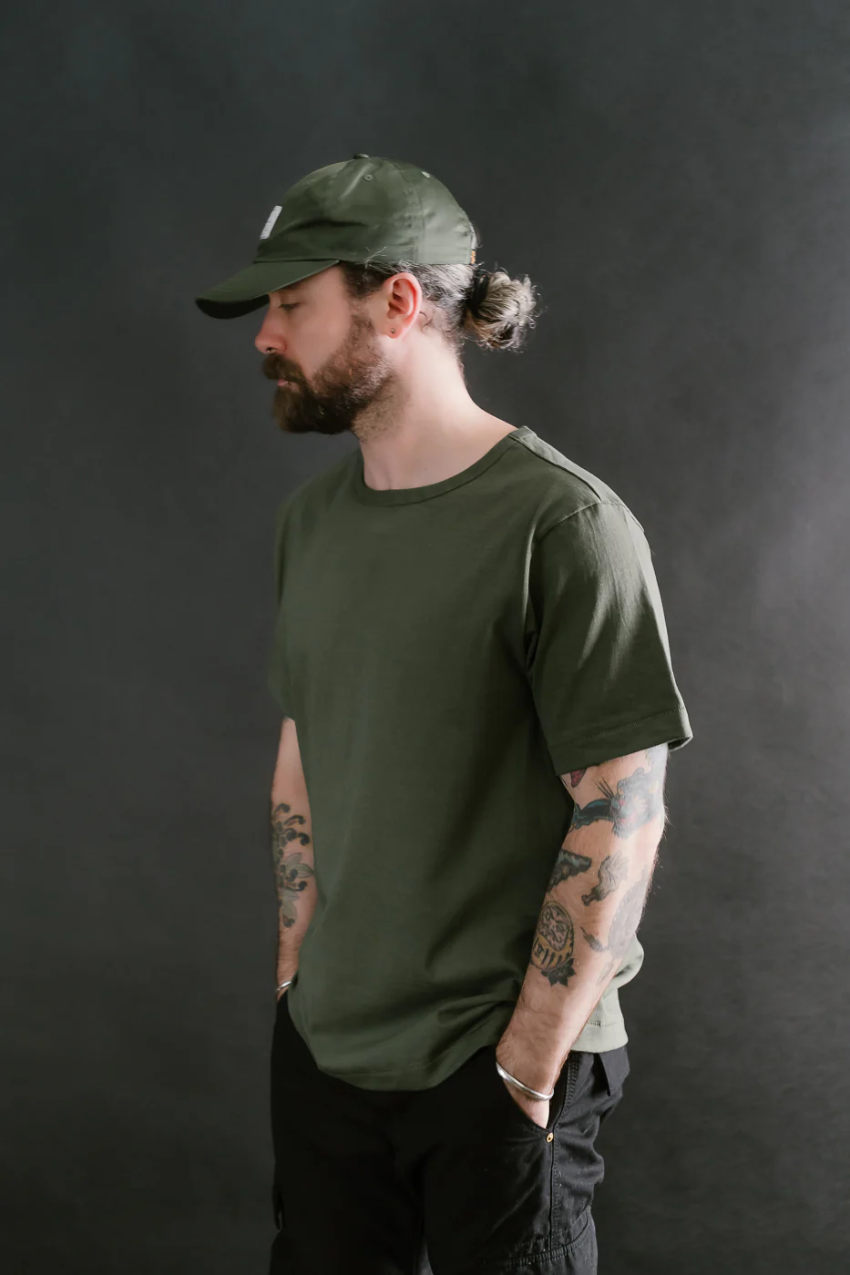 215.40 - 7.2oz Loopwheeled T-Shirt Classic Fit - Army - Image 14