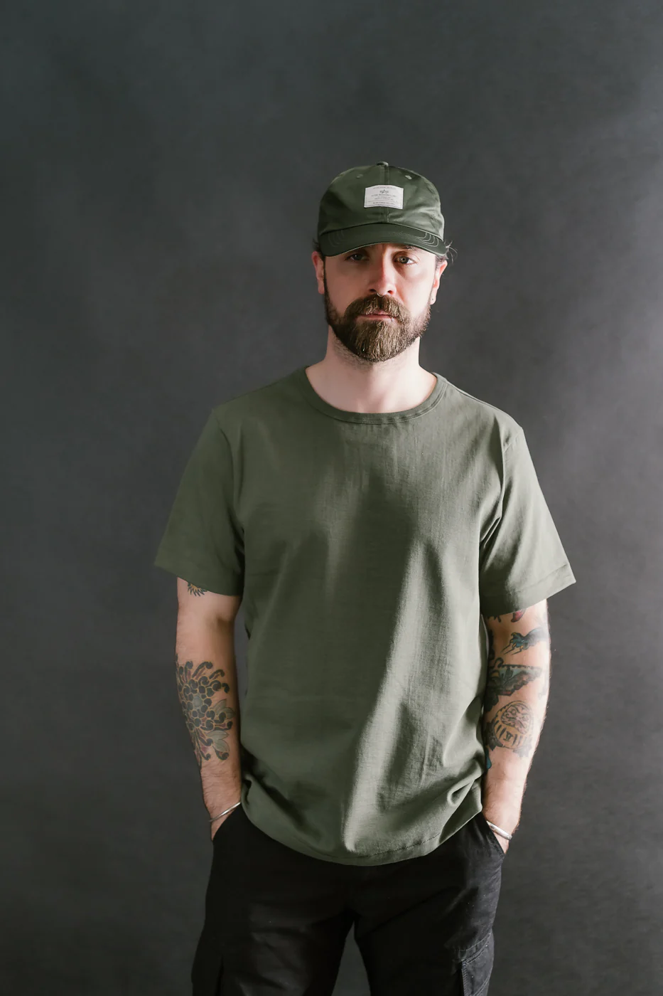 215.40 - 7.2oz Loopwheeled T-Shirt Classic Fit - Army - Image 15