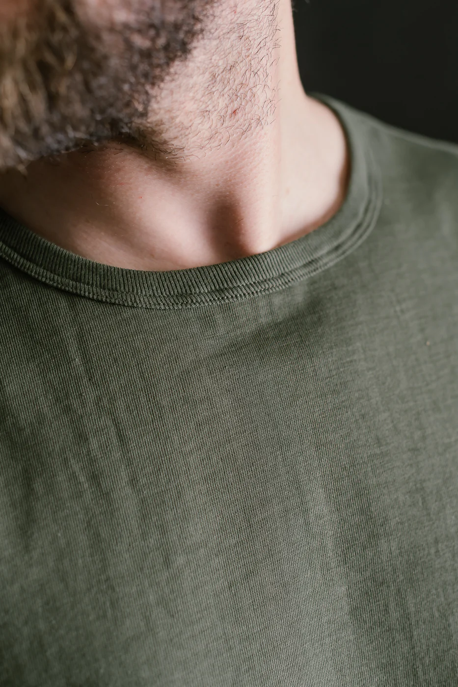 215.40 - 7.2oz Loopwheeled T-Shirt Classic Fit - Army - Image 17