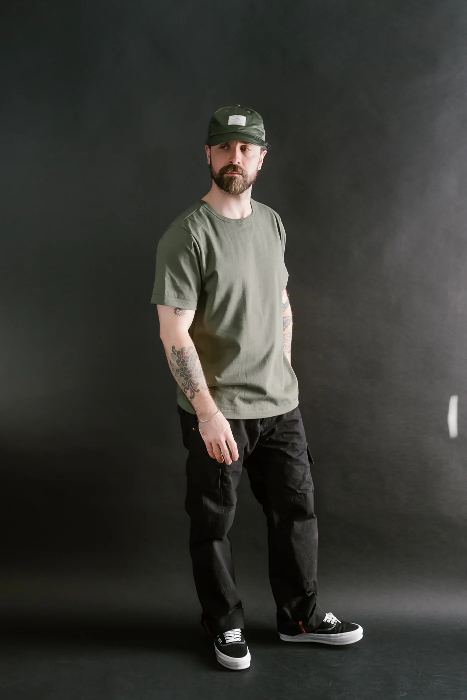 215.40 - 7.2oz Loopwheeled T-Shirt Classic Fit - Army - Image 6