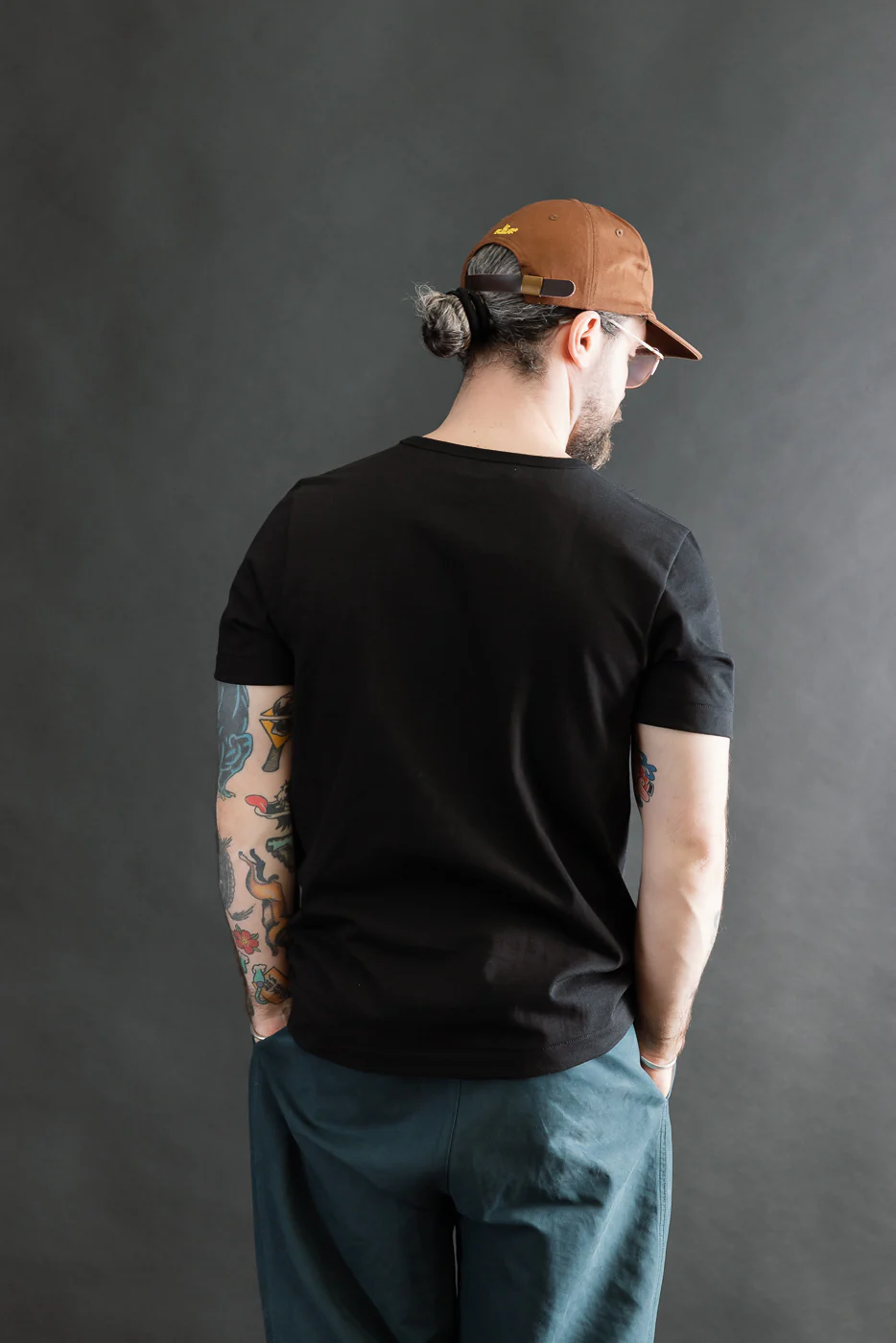 215.99 - 7.2oz Loopwheeled T-Shirt Classic Fit - Deep Black - Image 11