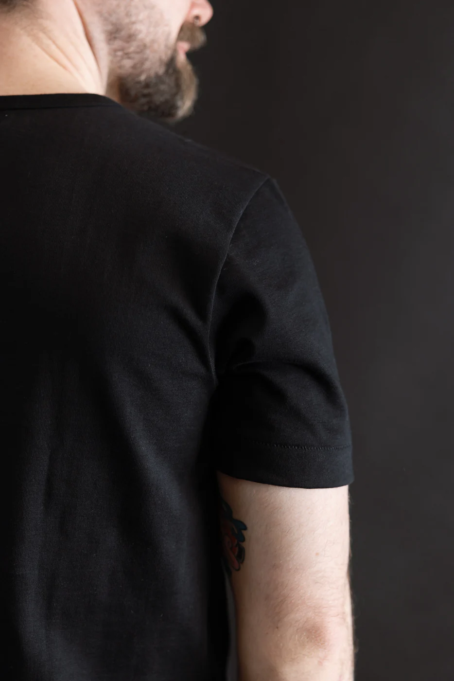 215.99 - 7.2oz Loopwheeled T-Shirt Classic Fit - Deep Black - Image 18