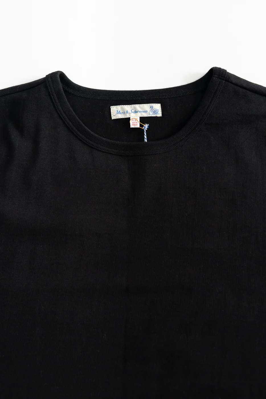 215.99 - 7.2oz Loopwheeled T-Shirt Classic Fit - Deep Black - Image 2