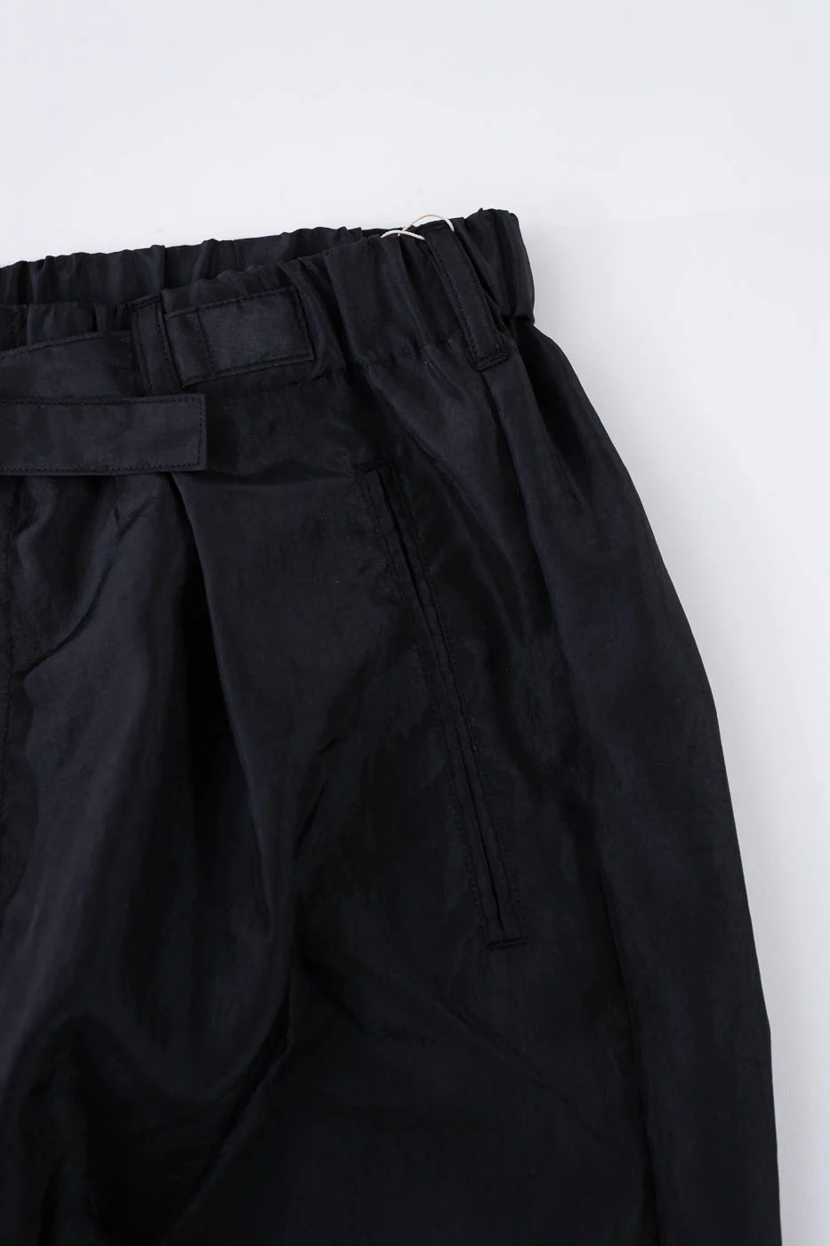 3315-MTB - E-Z Lax 4 Metallic Taffeta - Black - Image 3