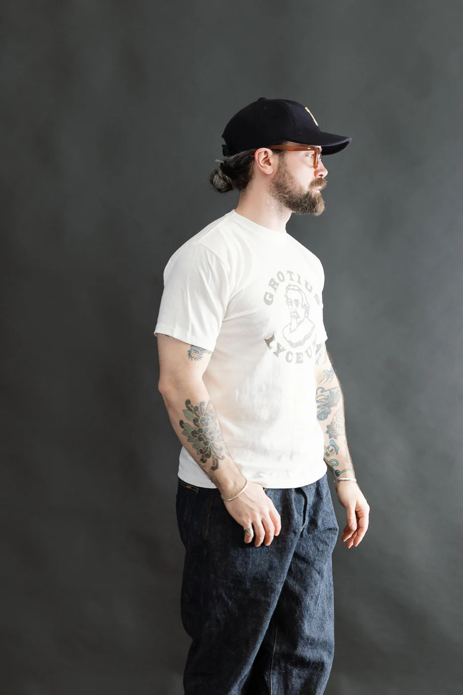 5.4oz - Raffy Tenjiku Printed T-Shirt "Grotius" - Off White - Image 9