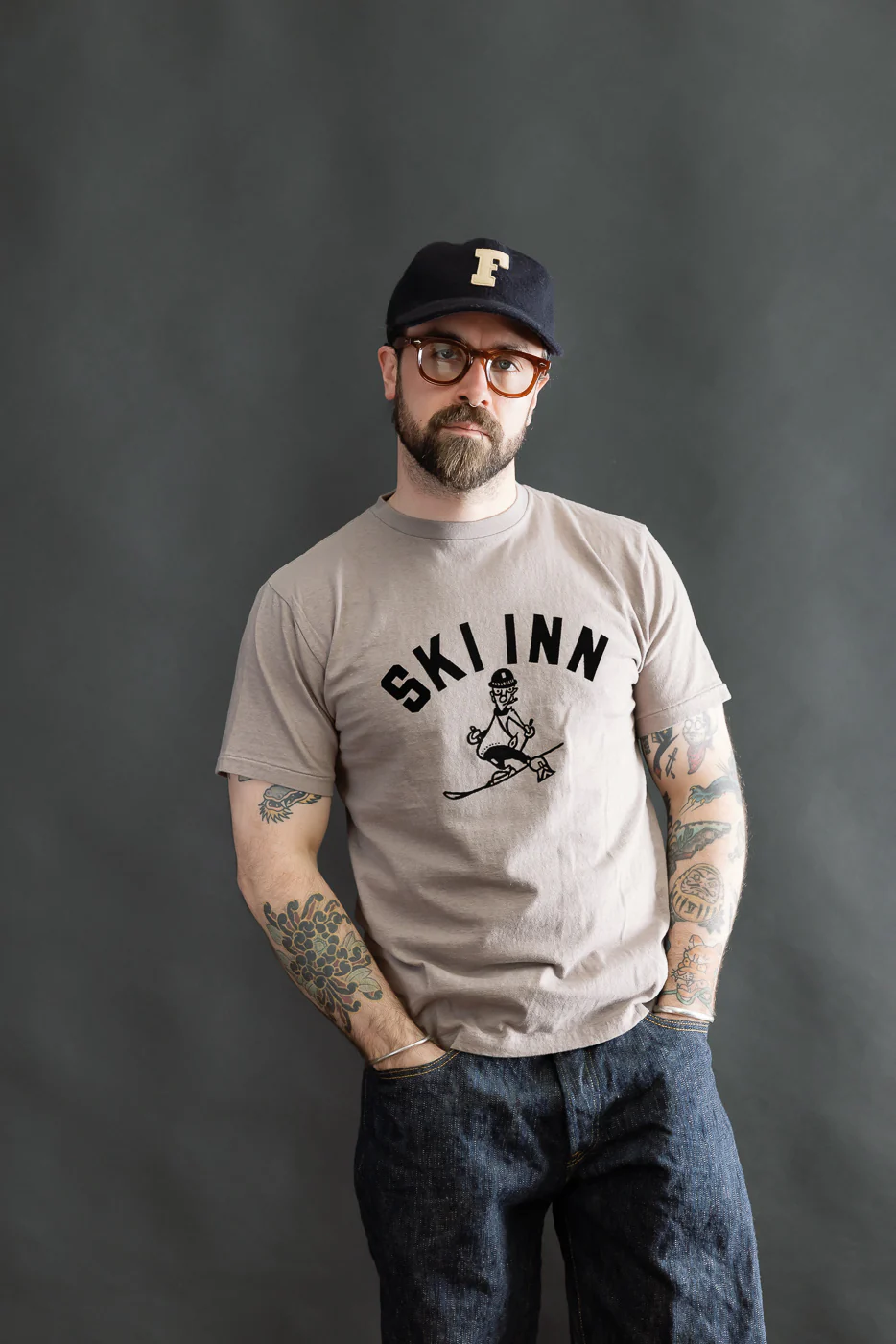 5.4oz - Raffy Tenjiku Printed T-Shirt "Ski Inn" - Grey - Image 8