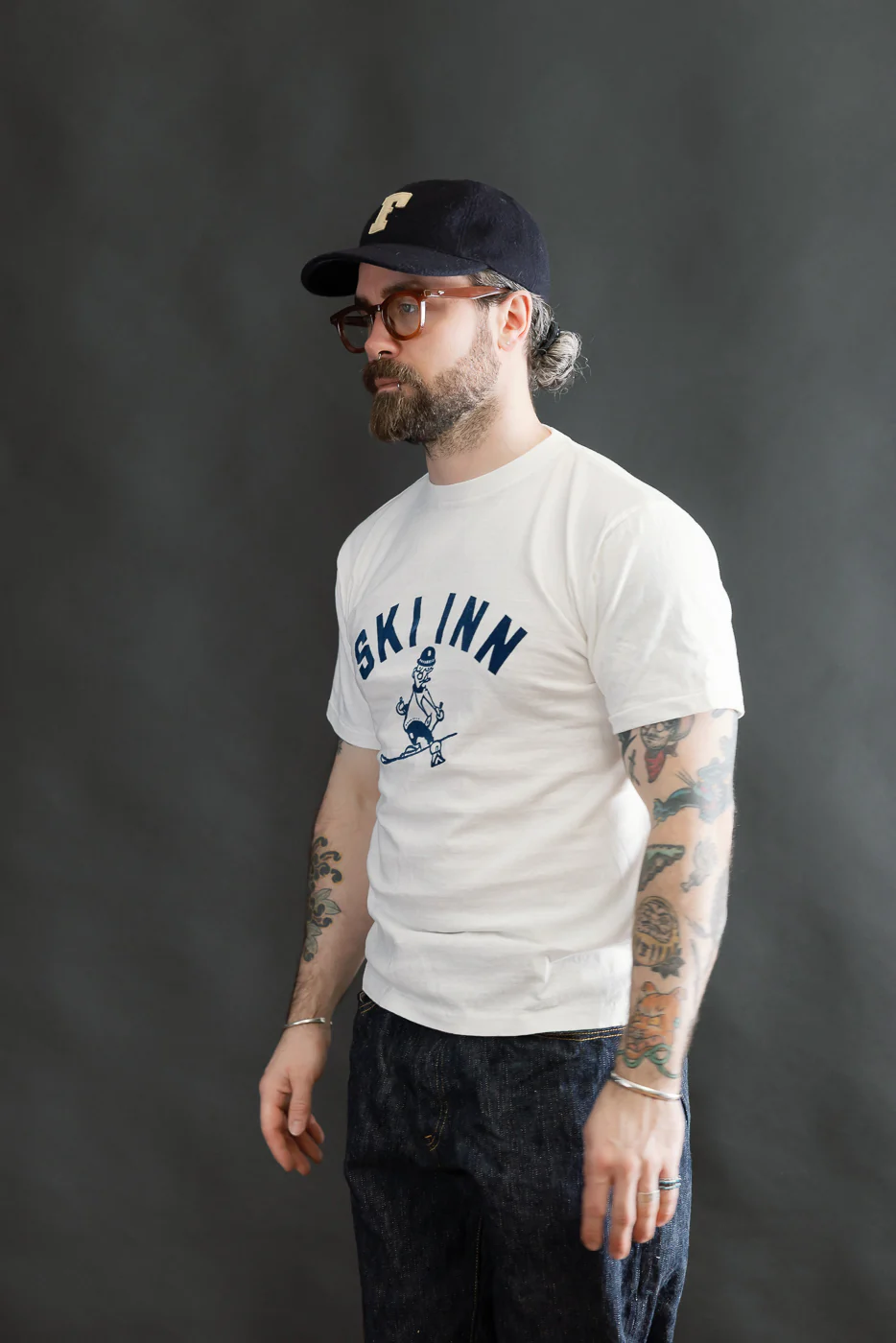 5.4oz - Raffy Tenjiku Printed T-Shirt "Ski Inn" - Off White - Image 9