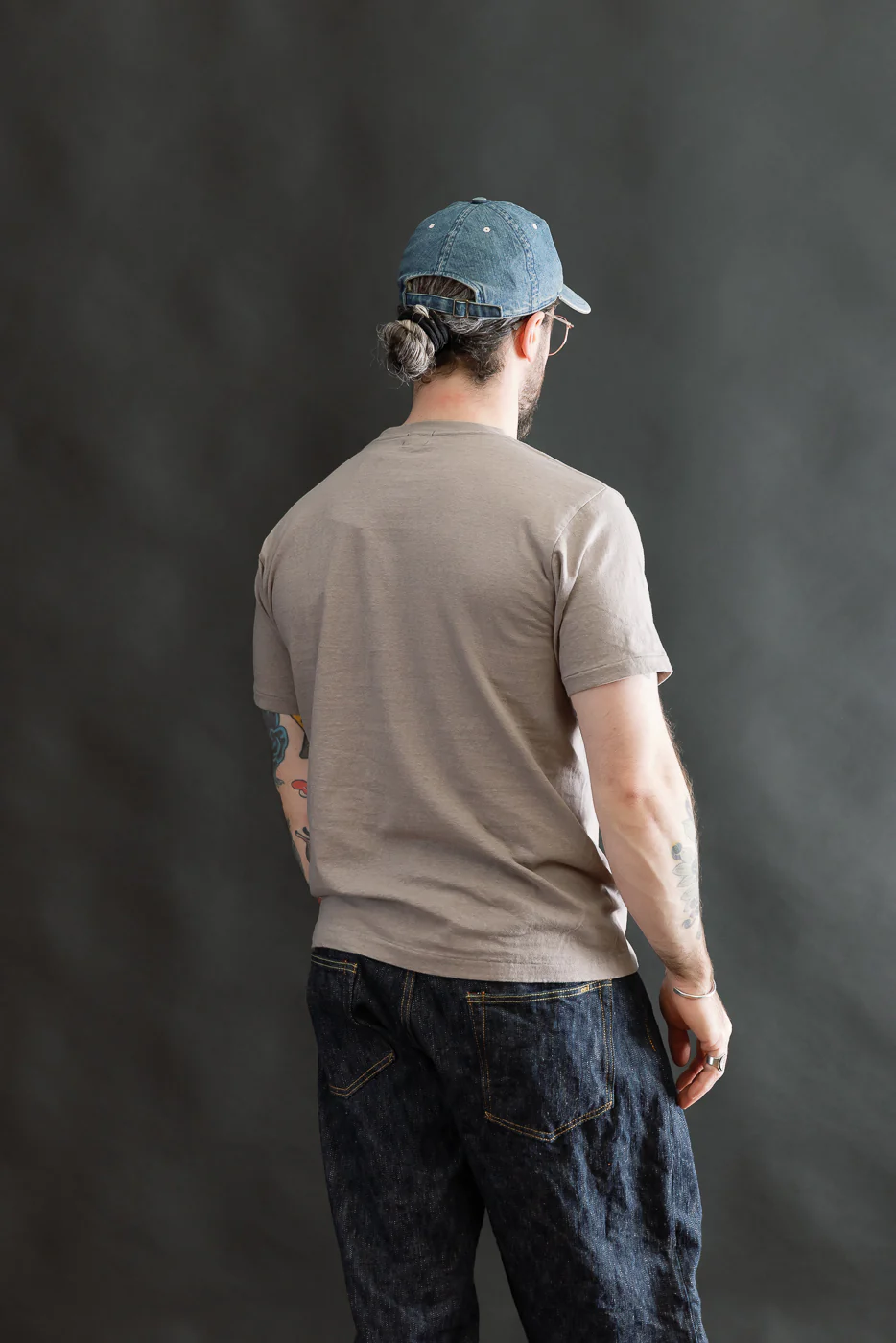 5.4oz - Raffy Tenjiku Printed T-Shirt "Skull & Crossbone" - Grey - Image 11