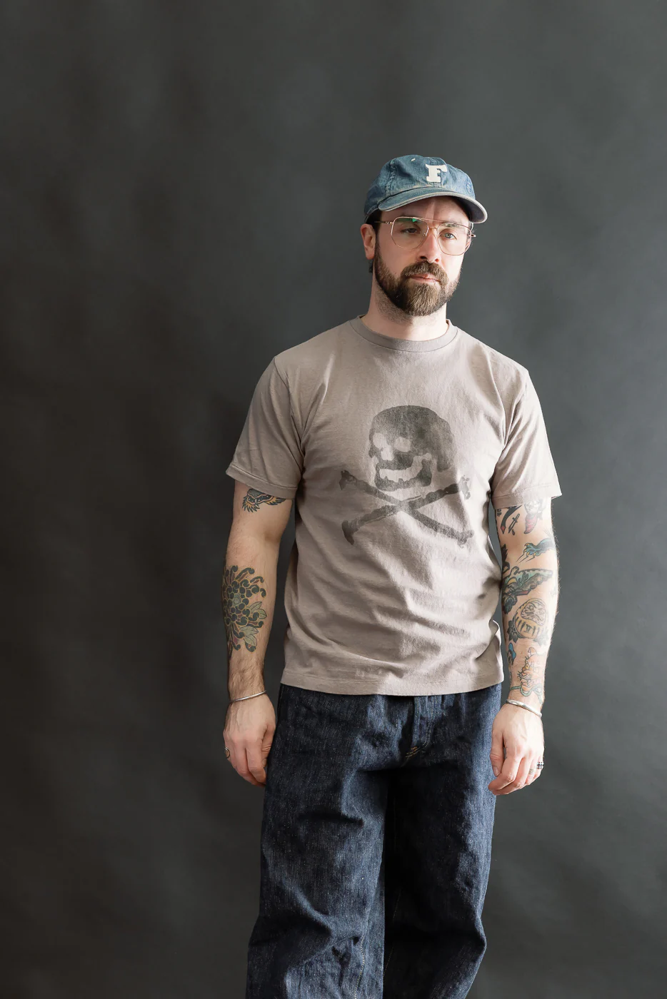 5.4oz - Raffy Tenjiku Printed T-Shirt "Skull & Crossbone" - Grey - Image 14