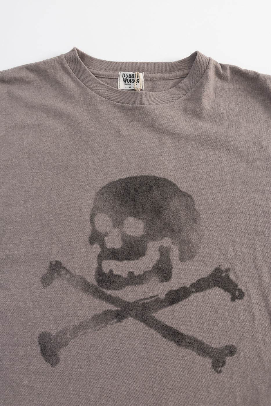 5.4oz - Raffy Tenjiku Printed T-Shirt "Skull & Crossbone" - Grey - Image 2