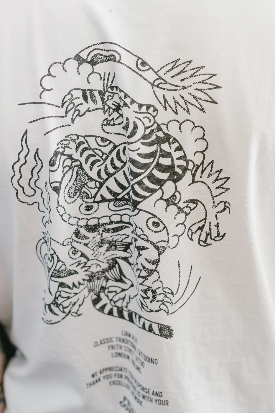 5500PT-15 - Tiger & Dragon T-Shirt - White - Image 17