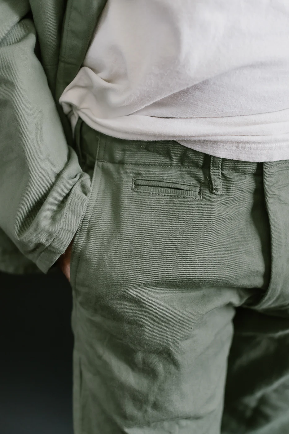 737-SVC-LOL - 9.5oz Selvedge Chino Trouser Light Olive - Relaxed Straight - Image 17