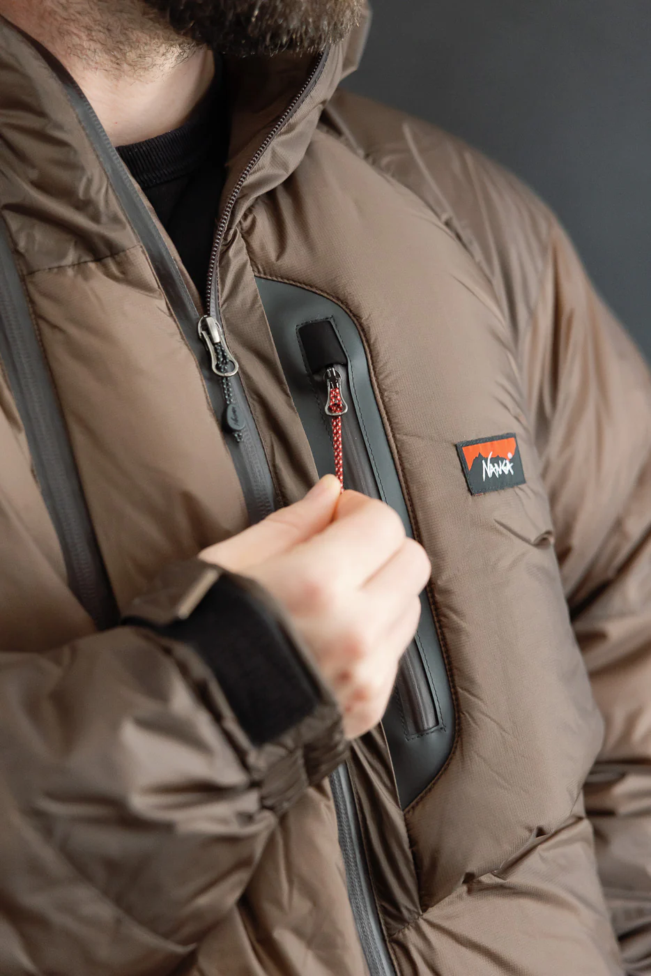Aurora Light Down Jacket Mikami - Brown - Image 18