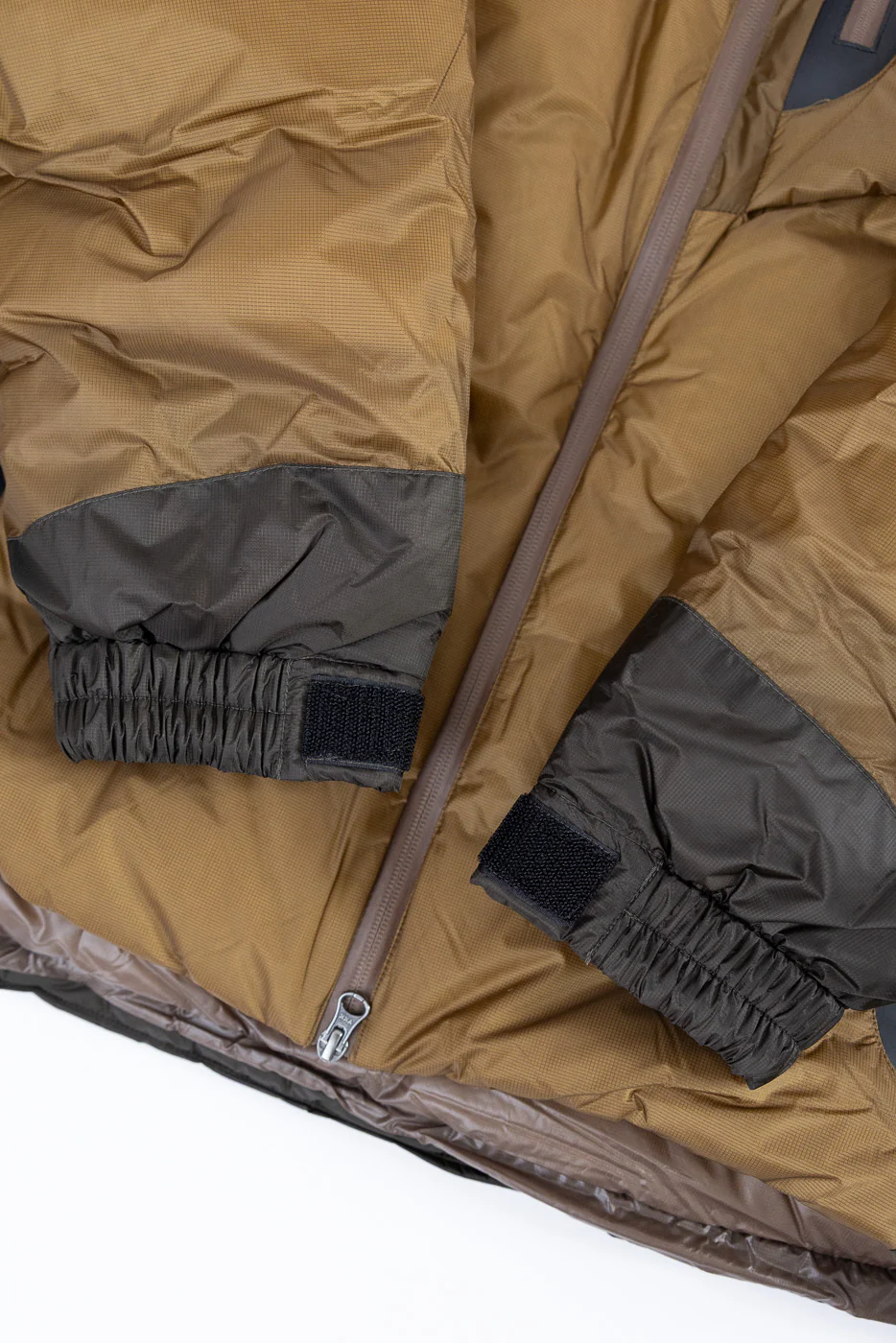 Aurora Light Down Stand Collar Jacket Mikami - Coyote - Image 4