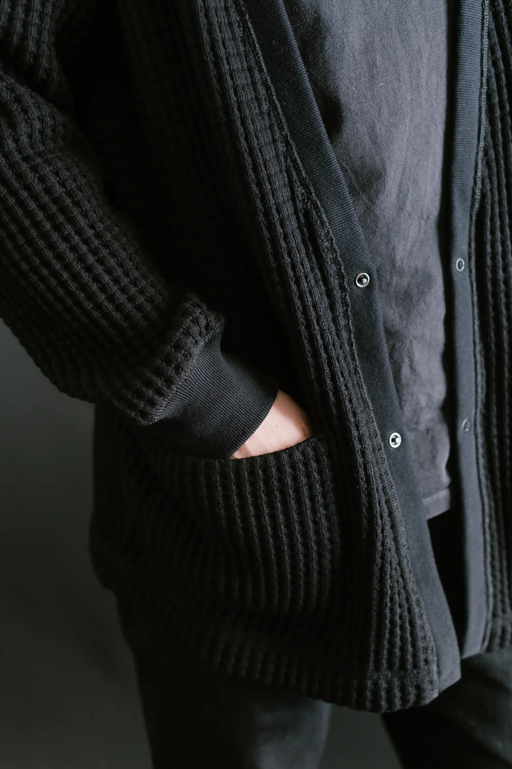 Big Waffle Cardigan - 07 Black - Image 15
