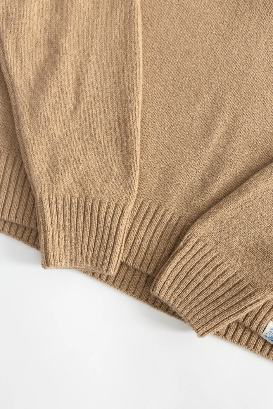 CASH01.11 - Recycled Cashmere Sweater - Toffee - Image 3
