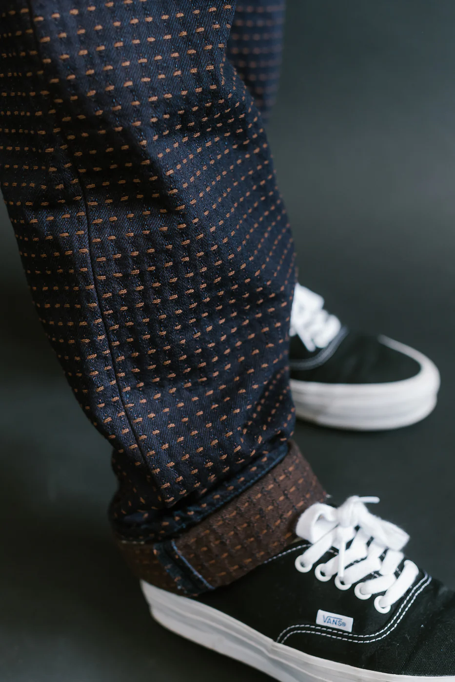 D1897S - 15.5oz "Kakishibu Sashiko" Indigo Jacquard Denim - Relaxed Taper - Image 19