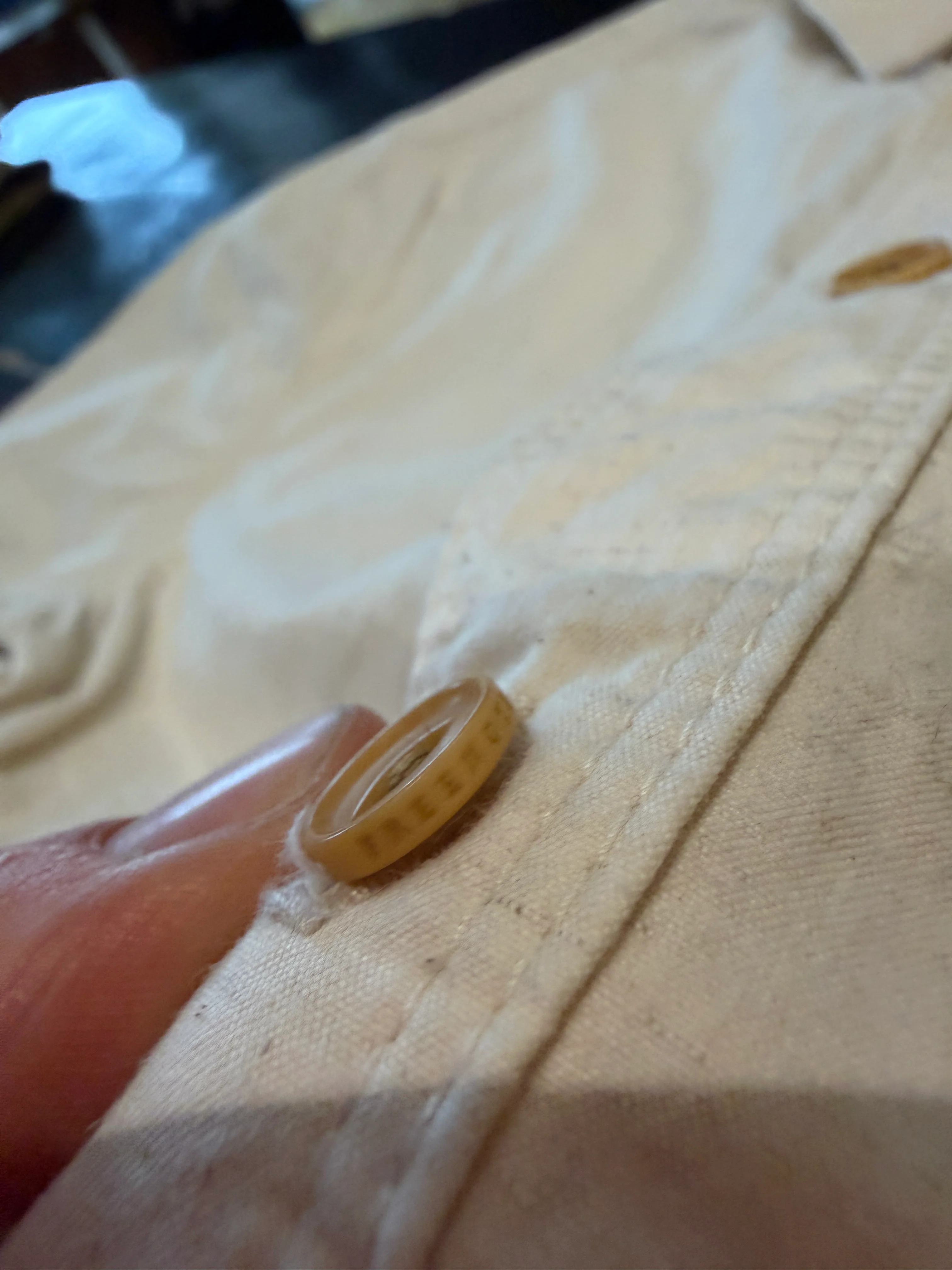 Gently Used - Freenote Natural Seed Selvedge S/S Button Up - Small - Image 3