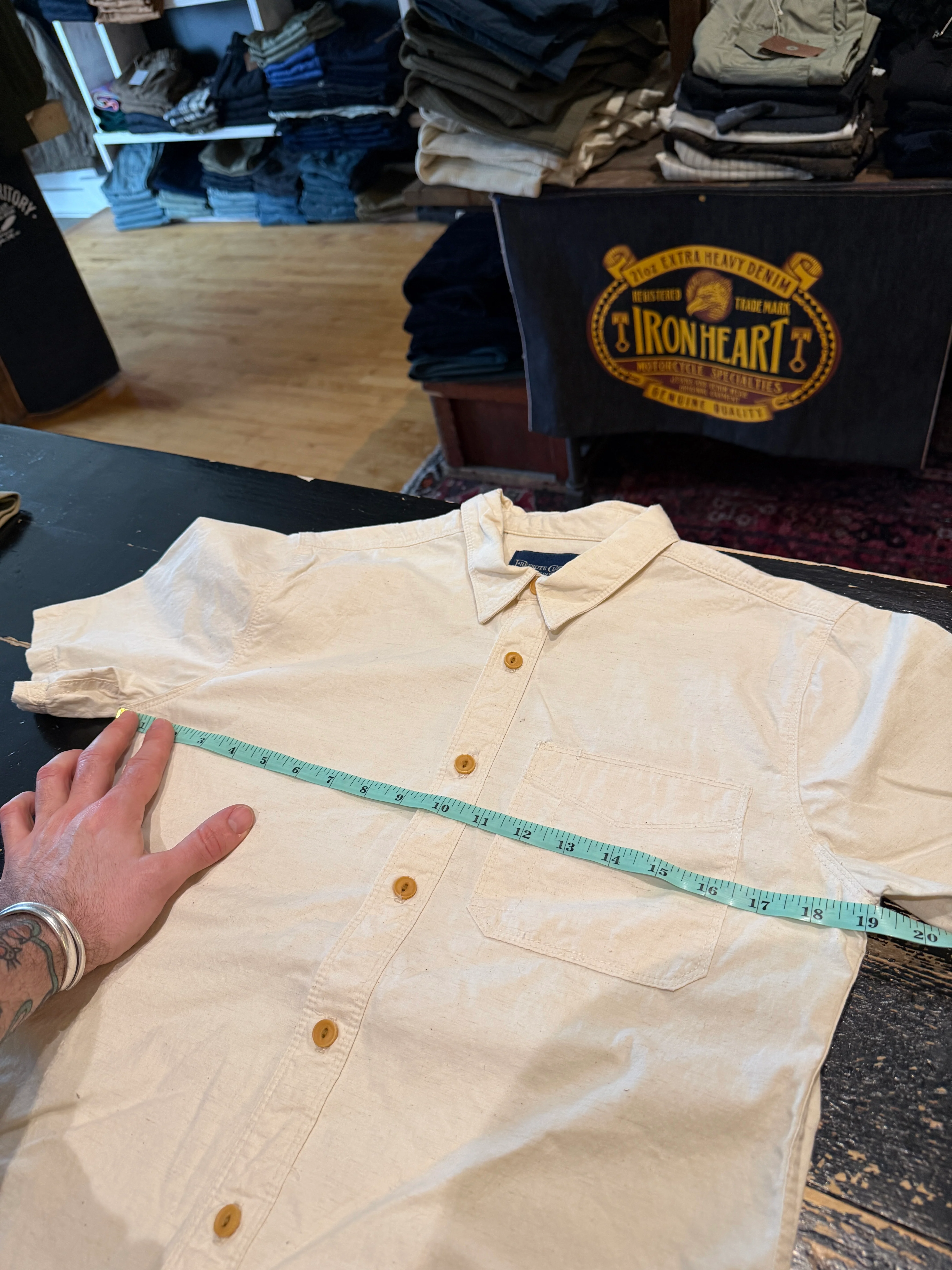 Gently Used - Freenote Natural Seed Selvedge S/S Button Up - Small - Image 6