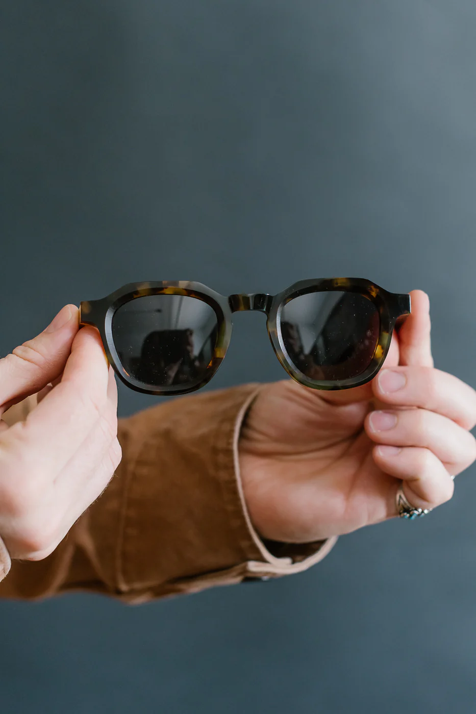 Geometric - SP-05 Sunglasses - Tortoise, Grey - Image 7