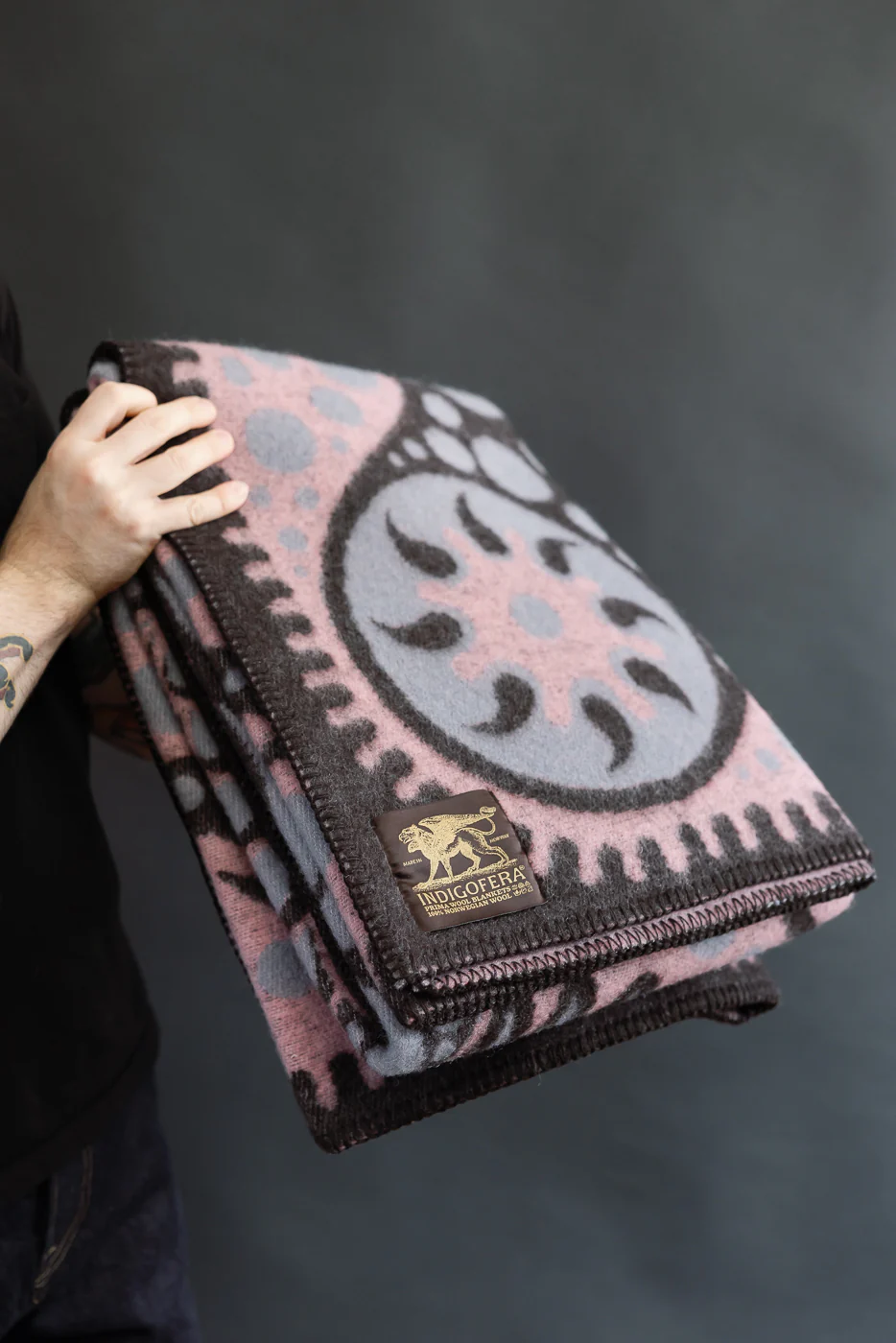 Gryphon Wings Blanket - Black, Blush - Image 4