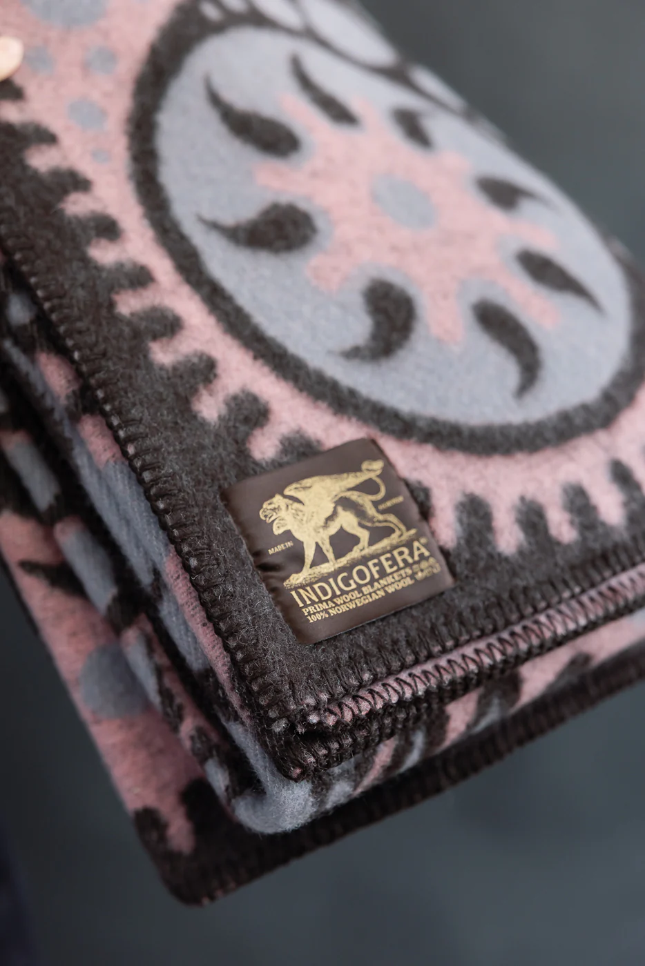 Gryphon Wings Blanket - Black, Blush - Image 5