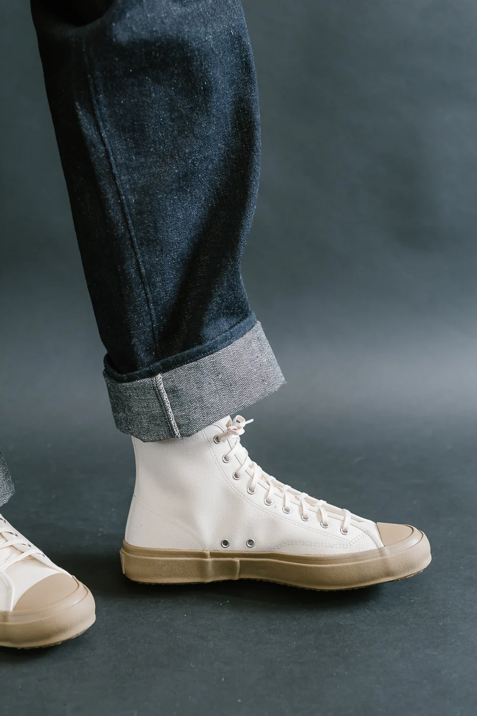 Hi Basket Sneaker - Natural, Gum - Image 12