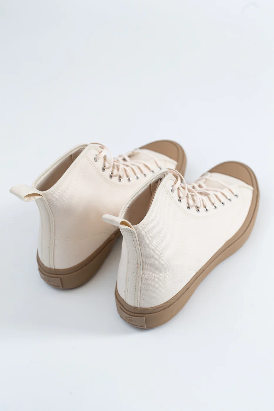 Hi Basket Sneaker - Natural, Gum - Image 4