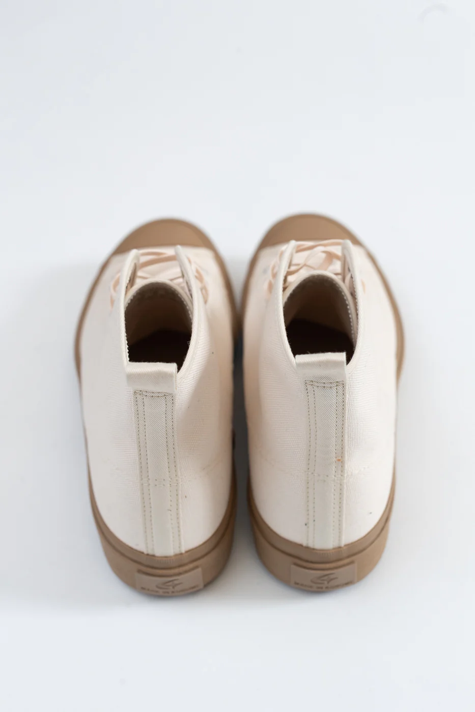 Hi Basket Sneaker - Natural, Gum - Image 5
