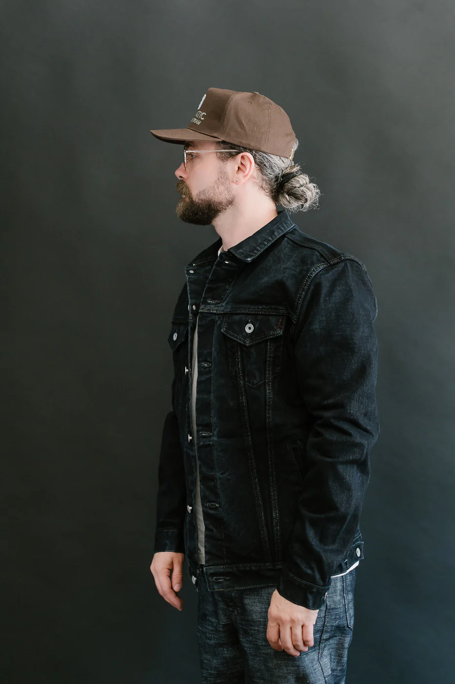 IH-526Lod - 19oz Left-Hand Twill Selvedge Denim Type III Jacket -  Indigo Overdyed Black - Image 16