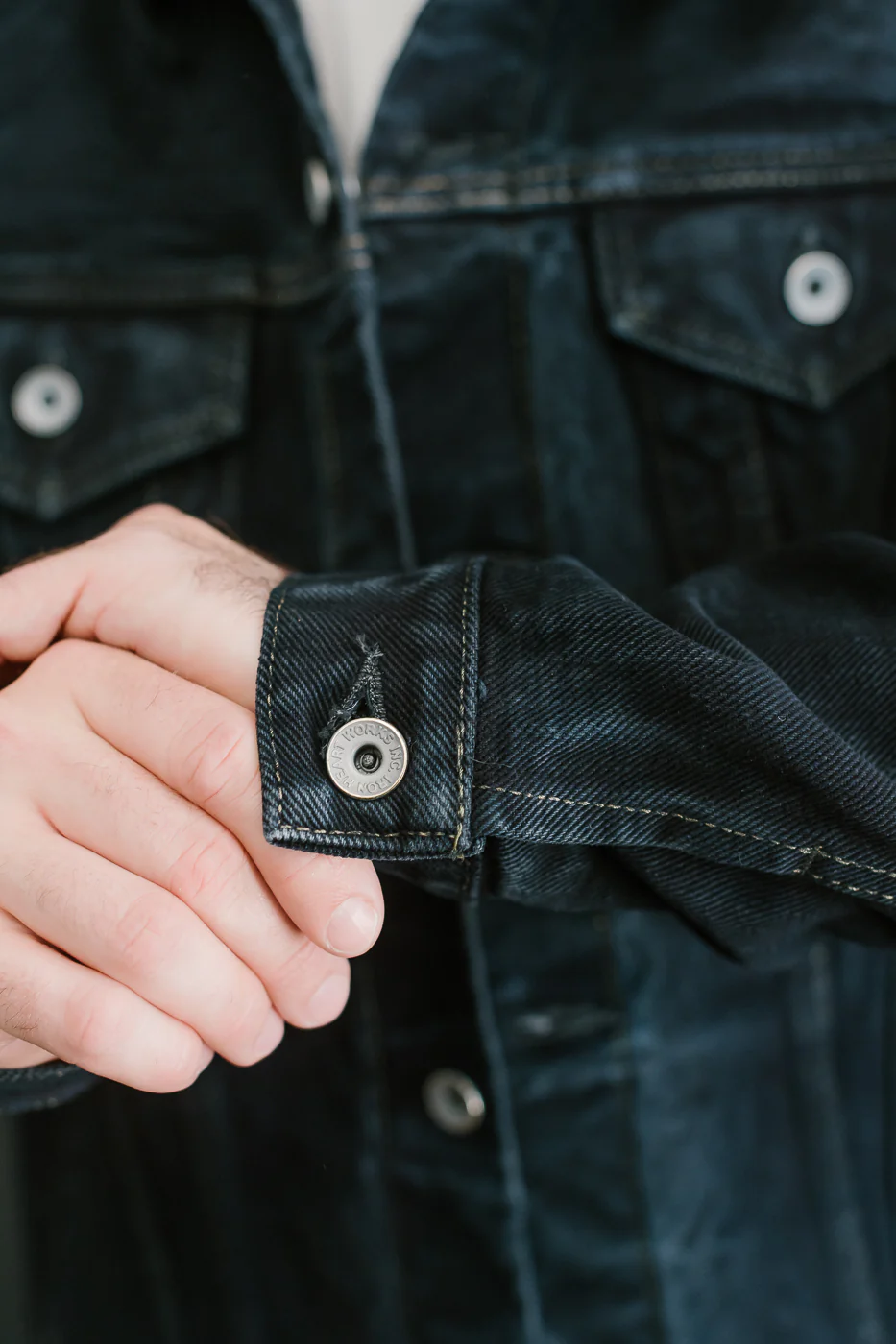 IH-526Lod - 19oz Left-Hand Twill Selvedge Denim Type III Jacket -  Indigo Overdyed Black - Image 18
