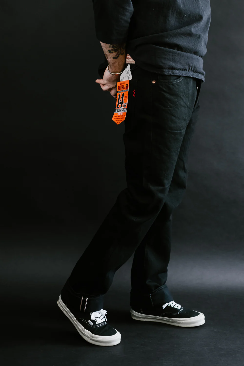 IH-666S-142bb - 14oz Selvedge Denim Slim Straight Cut Jeans - Black/Black - Image 13