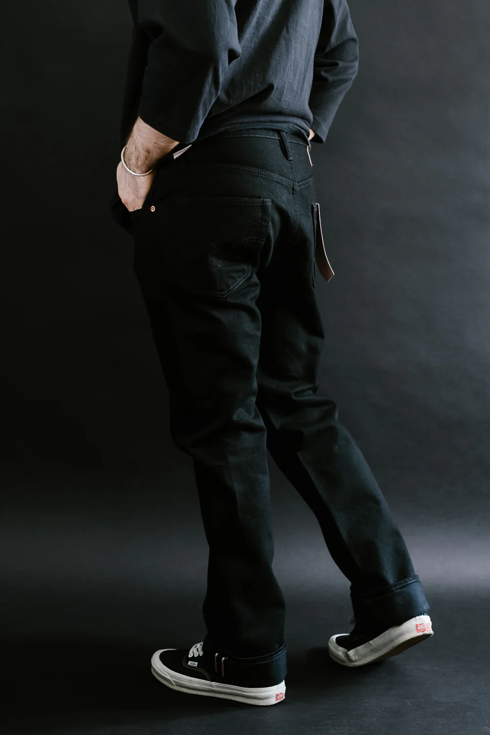 IH-666S-142bb - 14oz Selvedge Denim Slim Straight Cut Jeans - Black/Black - Image 14