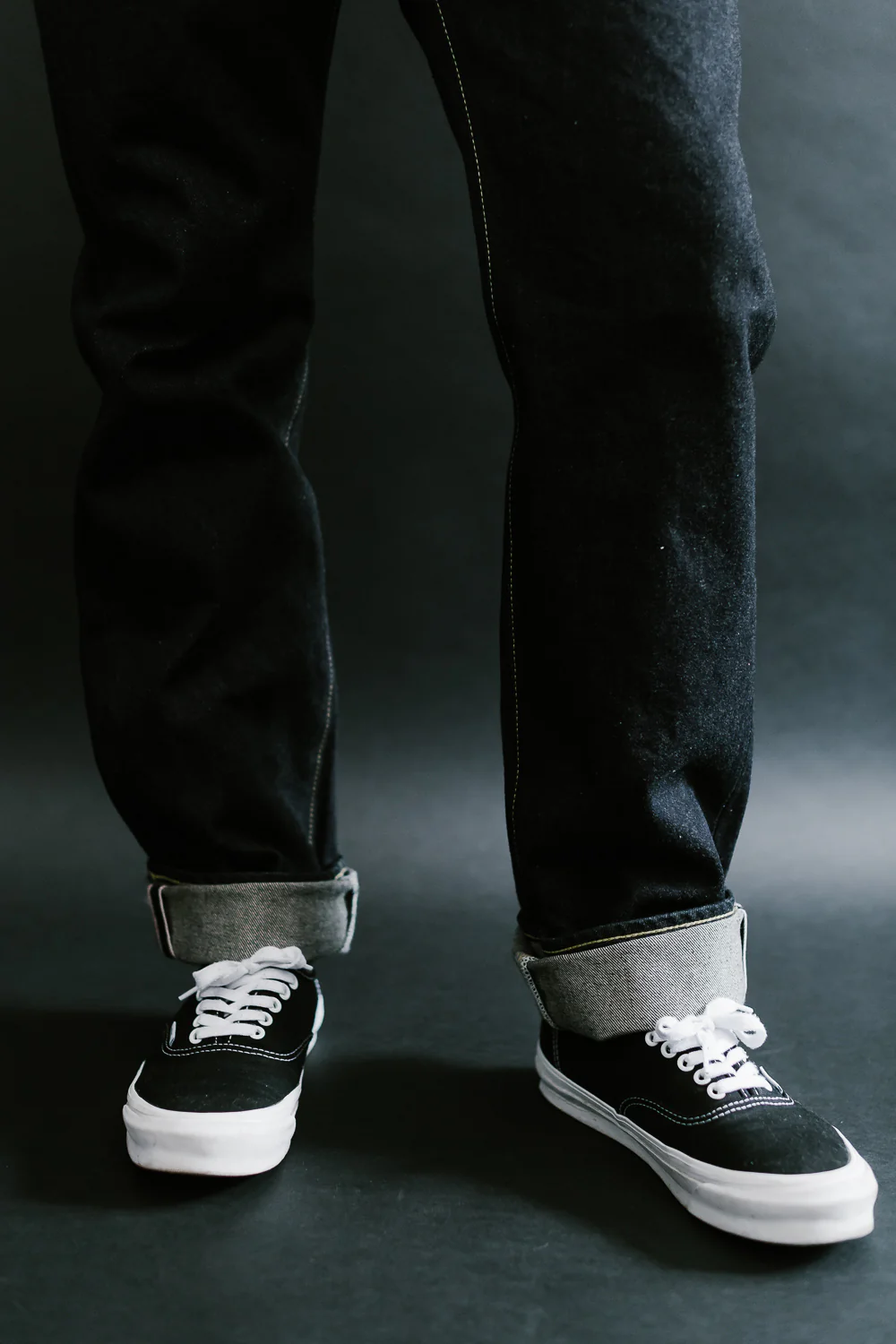 IH-888S-142 - 14oz Selvedge Denim Medium/High Rise Tapered Cut Jeans - Indigo - Image 21