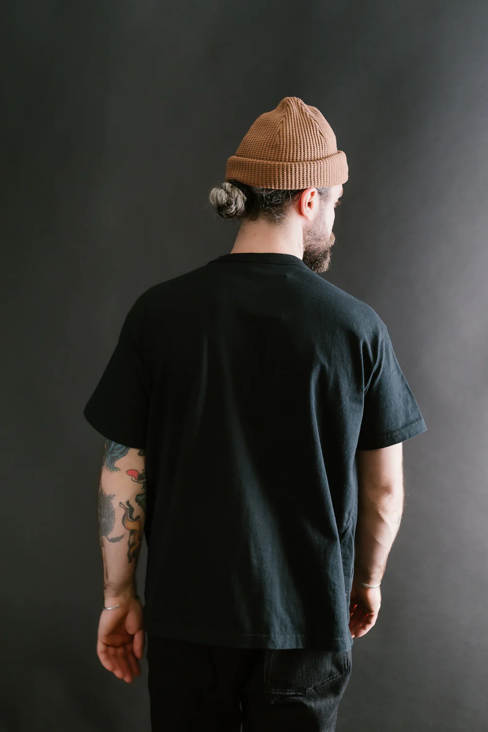 IHT-1610L-BLK - 6.5oz Loopwheel Crew Neck T-Shirt with Longer Body - Black - Image 11