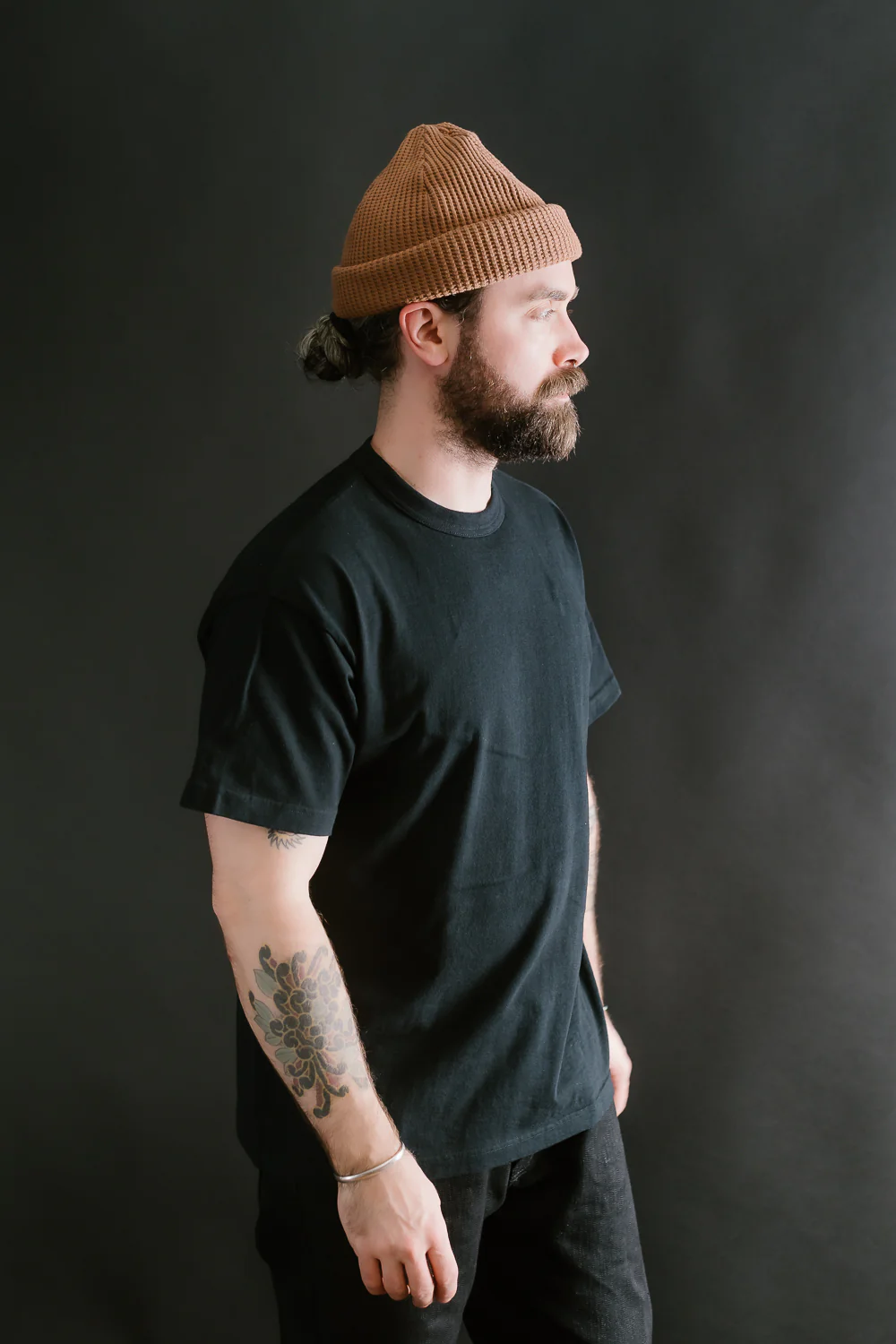 IHT-1610L-BLK - 6.5oz Loopwheel Crew Neck T-Shirt with Longer Body - Black - Image 9