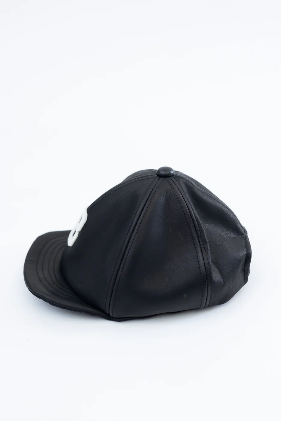 JM6592 - Leather BB Cap "B" - 107 Black - Image 2