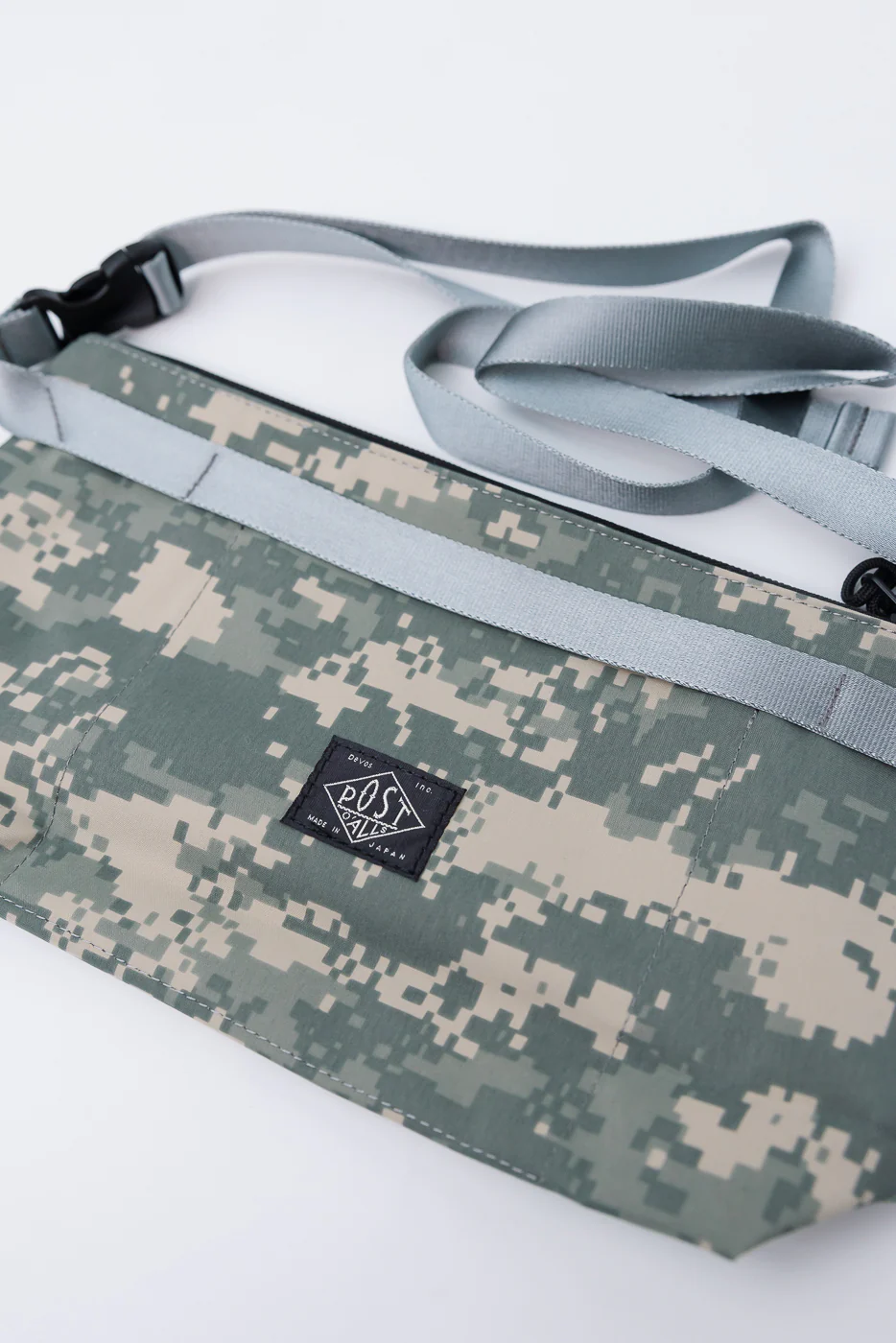 JP510-DS - BAGSINPROGRESS x Post O'alls Fannypack Crossbody Digital Camo - Desert - Image 2