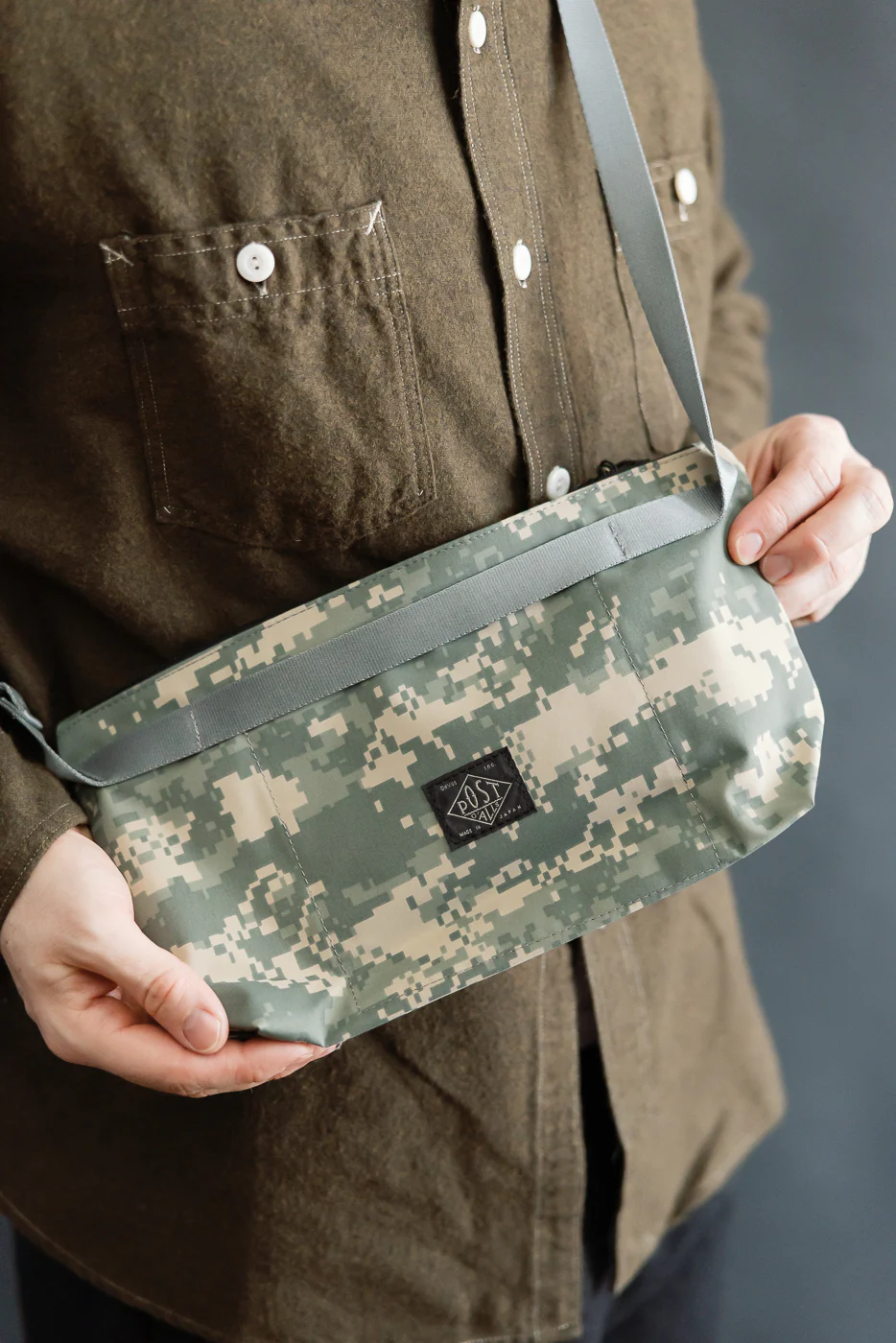JP510-DS - BAGSINPROGRESS x Post O'alls Fannypack Crossbody Digital Camo - Desert - Image 8