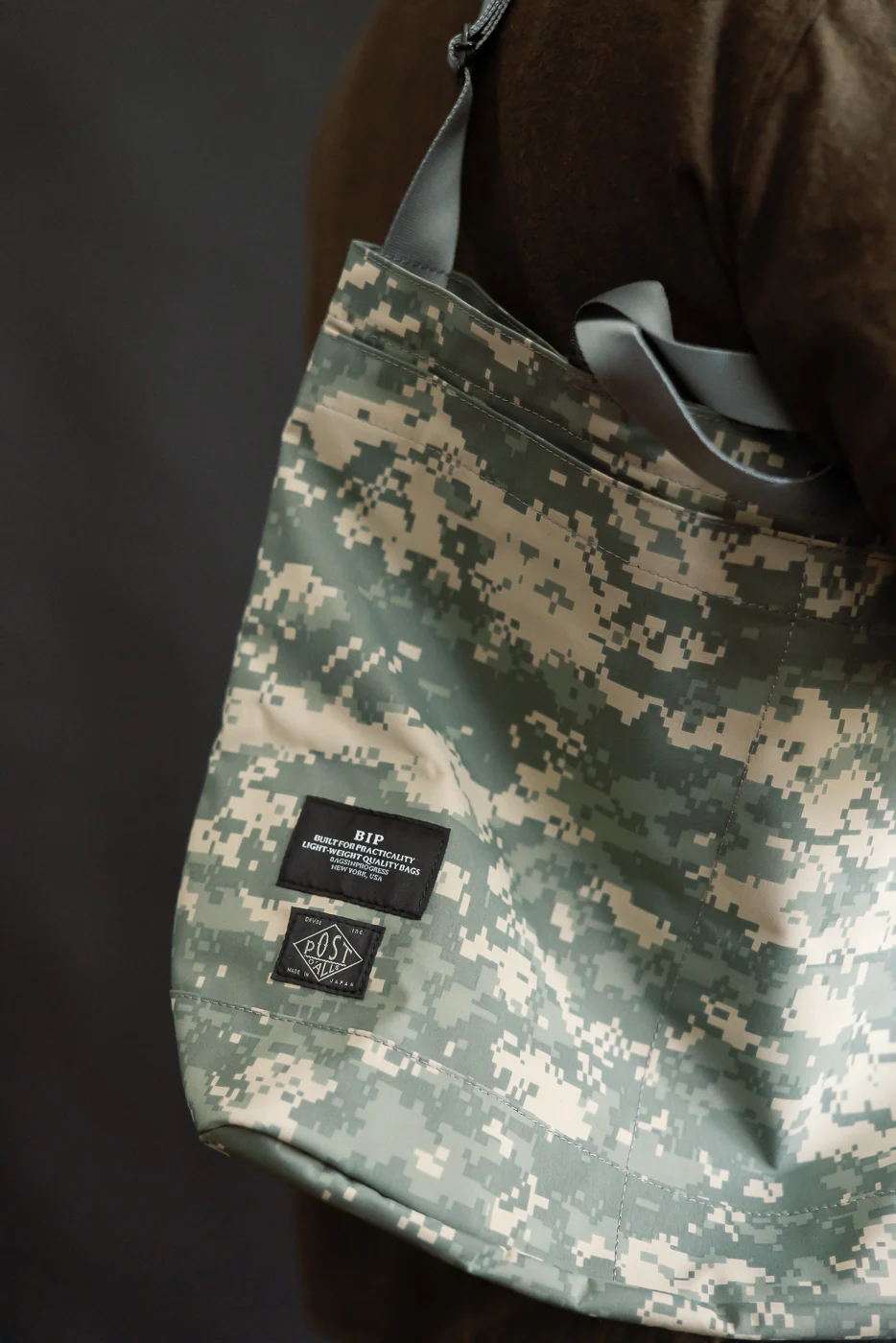 JP540-DS - BAGSINOROGRESS x Post O'alls New York Tote Goretex Digital Camo - Desert - Image 9