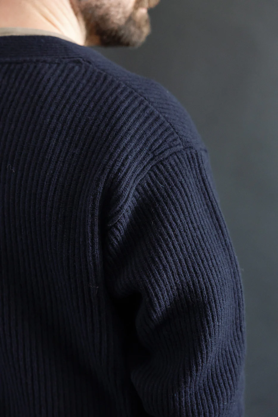 LOCG02.51 - Merino Wool Cashmere Cardigan - Navy - Image 17