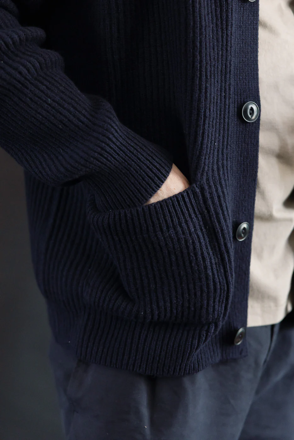 LOCG02.51 - Merino Wool Cashmere Cardigan - Navy - Image 18