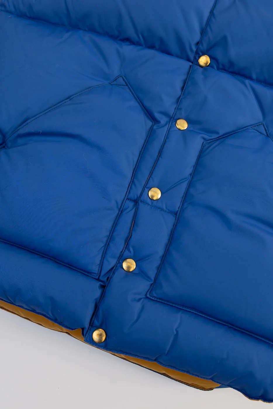 Lot 2234 - Rocky Mountain x Warehouse Nylon Down Vest - Blue - Image 4